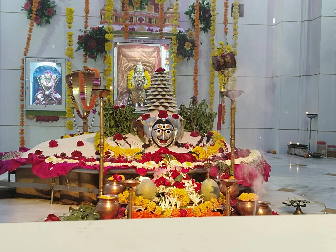 Shree Raj Rajeshwar Mahadev Mandir